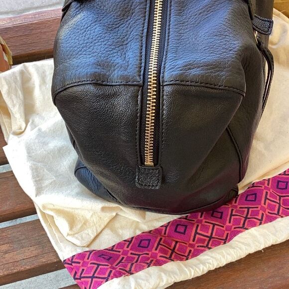 Tory Burch Black Leather Boston Handbag Purse Top Handle W/ Dust Bag - Picture 7 of 15